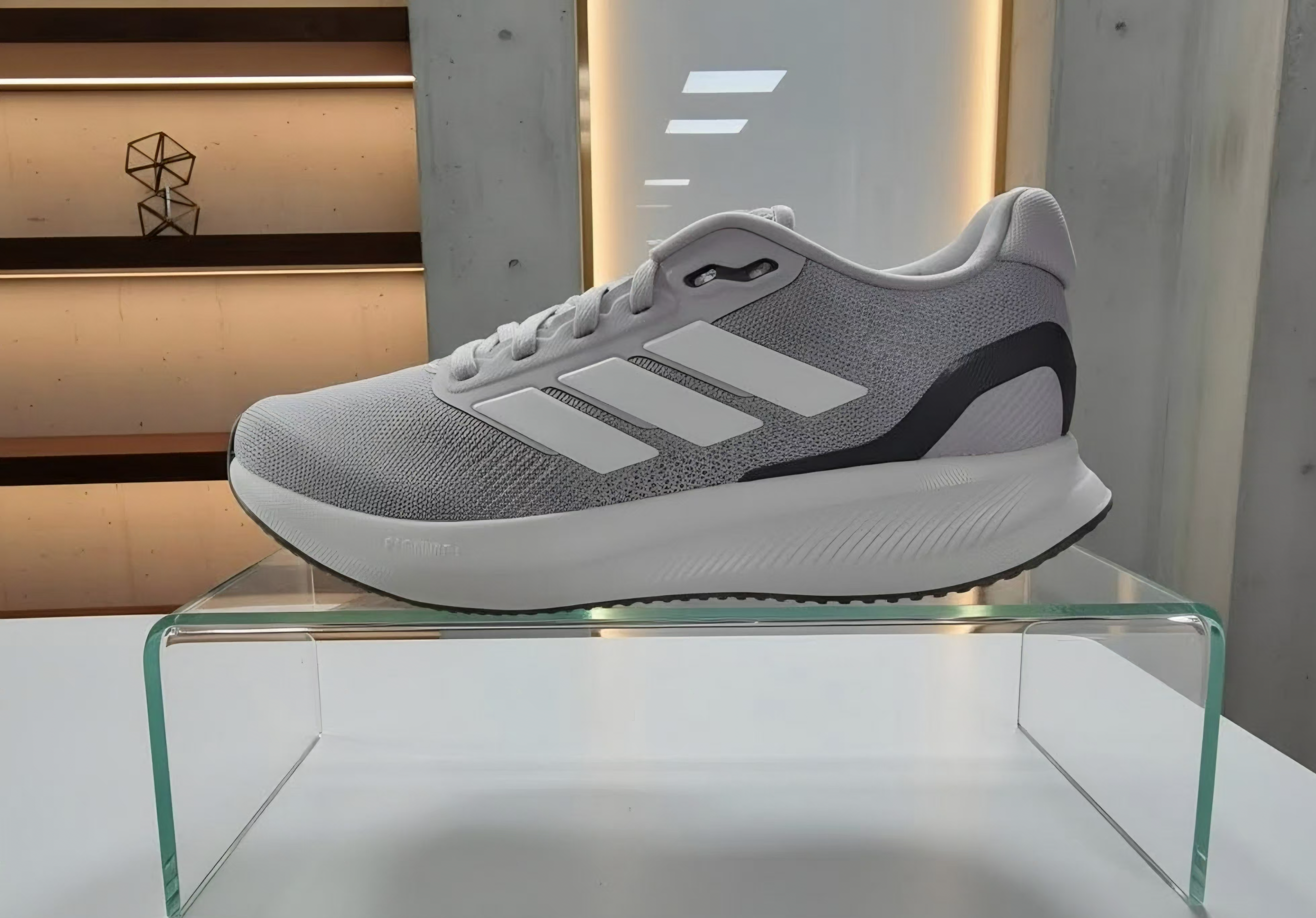 Adidas runfalcon