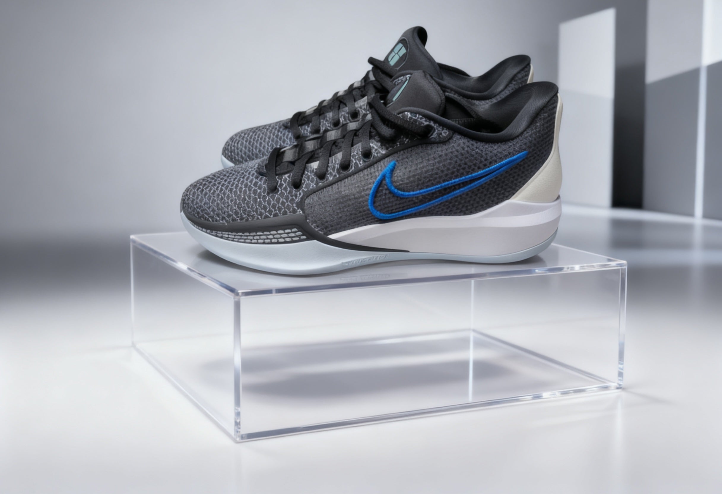 NIKE SABRINA