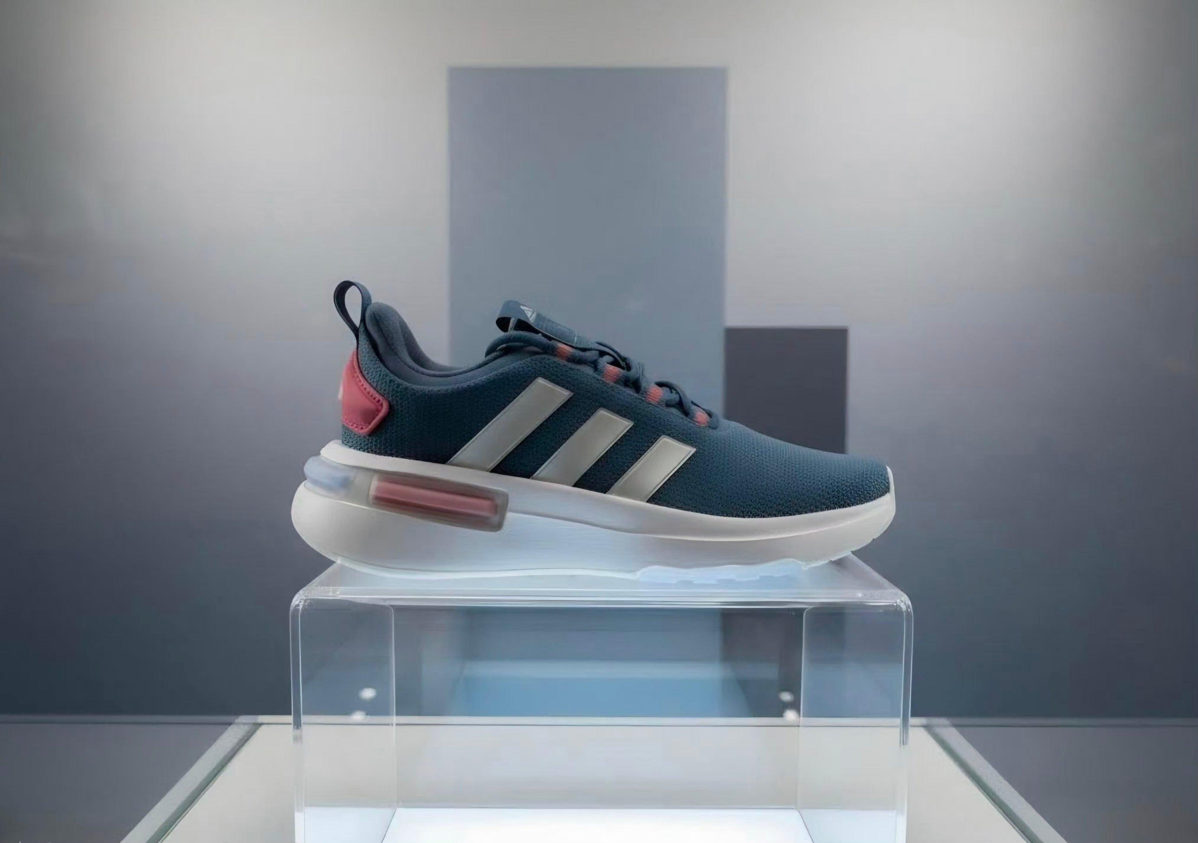 ADIDAS RACER TR23
